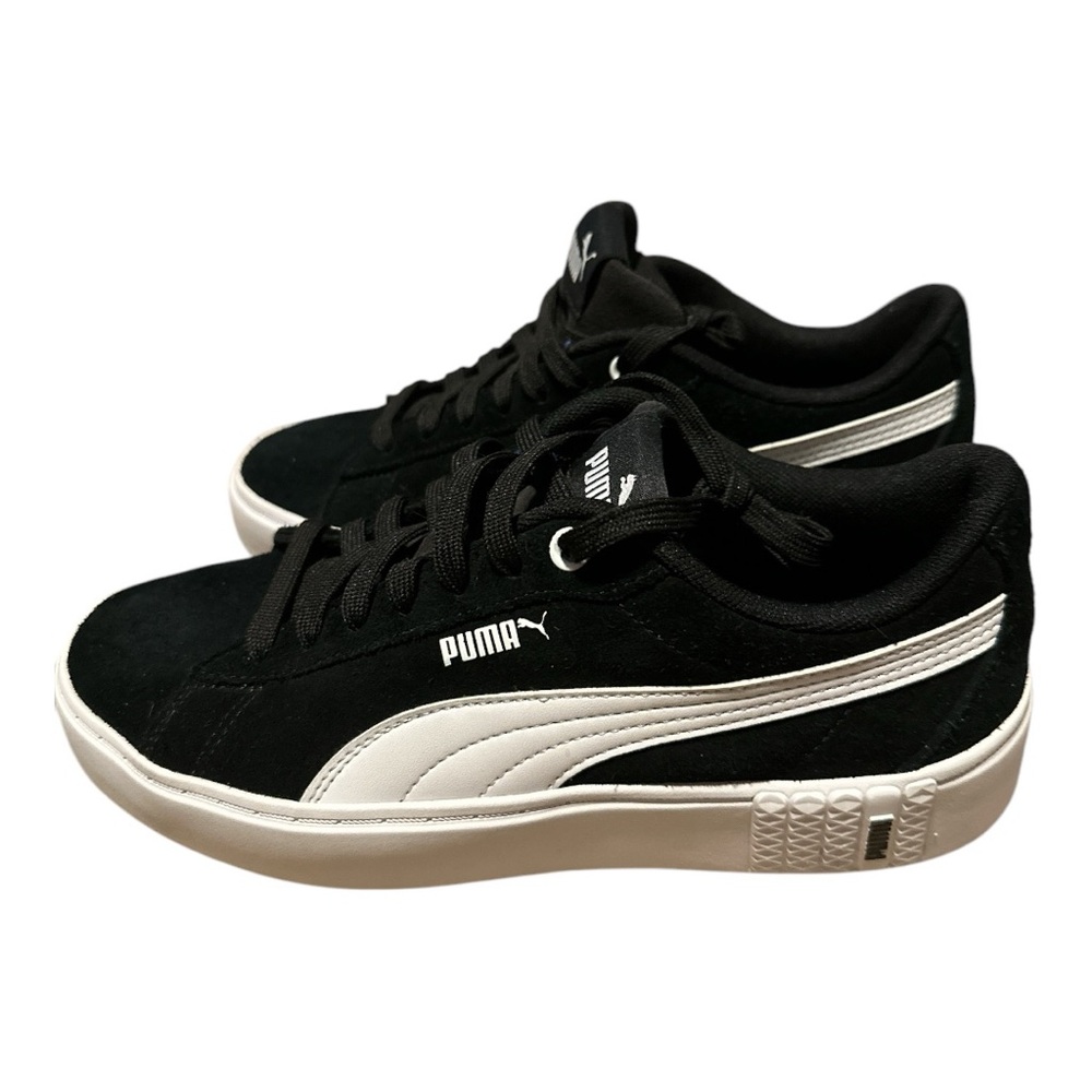 PUMA Smash V2 Platform Black and White Suede Sneakers Size 8.5